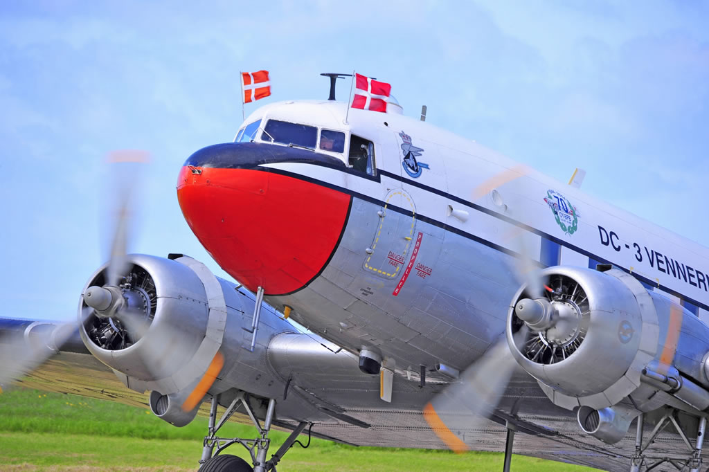 Nose view of the C-47A-DL delivered in 1944, today marked as "DC-3 Vennerne", Registration OY-BPB Nose view of the C-47A-DL delivered in 1944, today marked as "DC-3 Vennerne", Registration OY-BPB